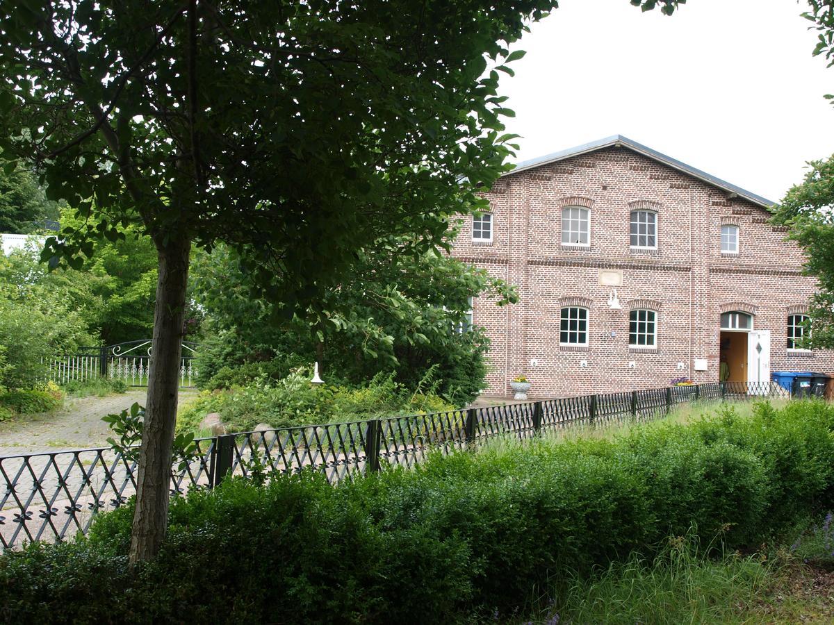 Gut Harlinghausen Hotell Ovelgonne Eksteriør bilde